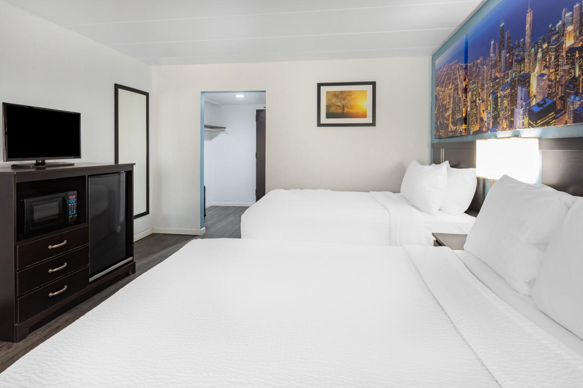 Days Inn By Wyndham Livonia Canton Detroit חדר תמונה